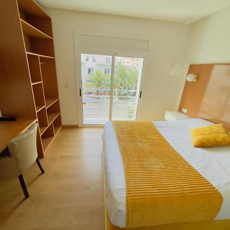 appart hotel puerto marino Al-Ḥoseyma Esterno foto