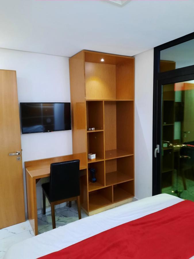appart hotel puerto marino Al-Ḥoseyma Esterno foto