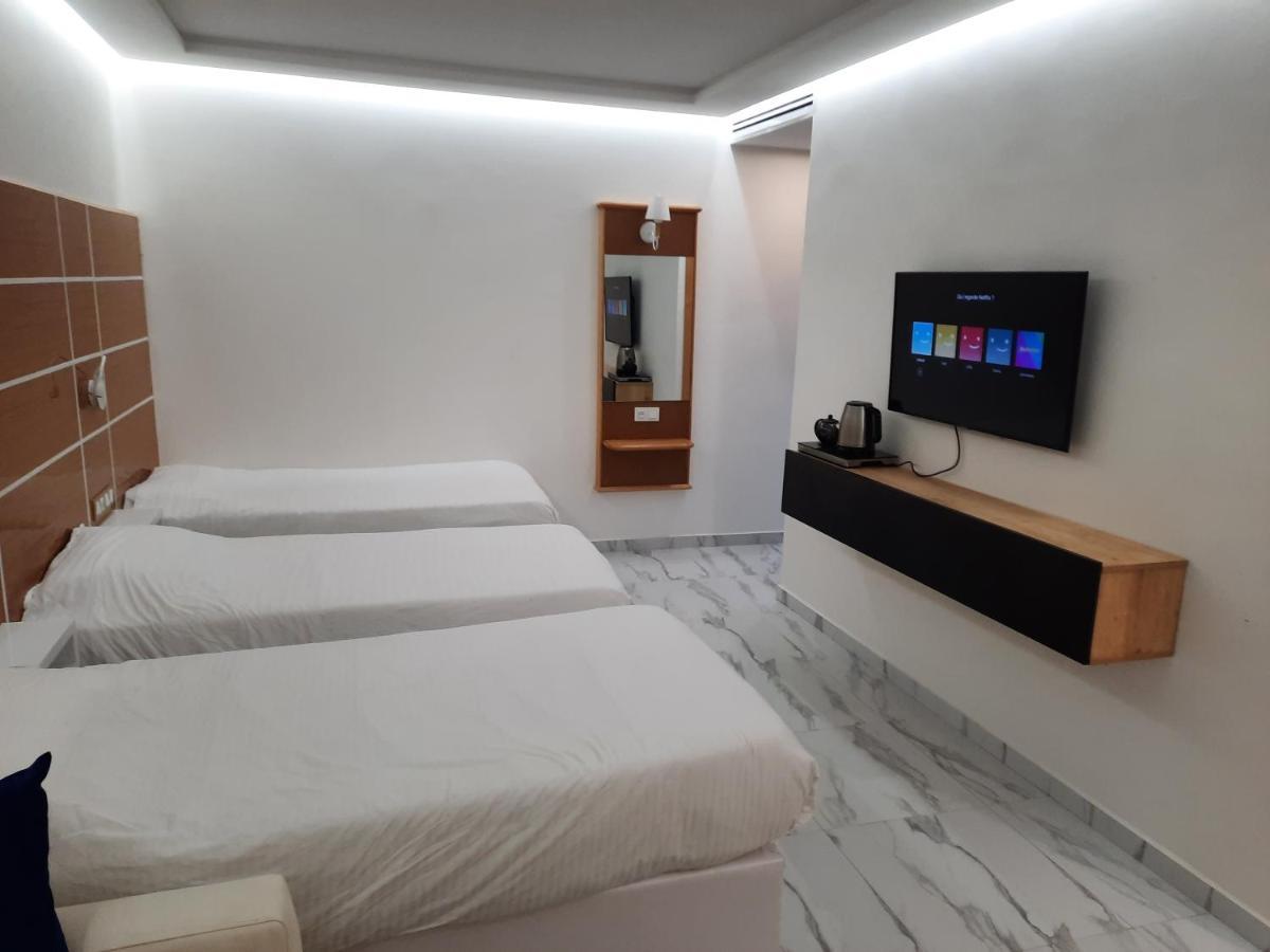 appart hotel puerto marino Al-Ḥoseyma Esterno foto