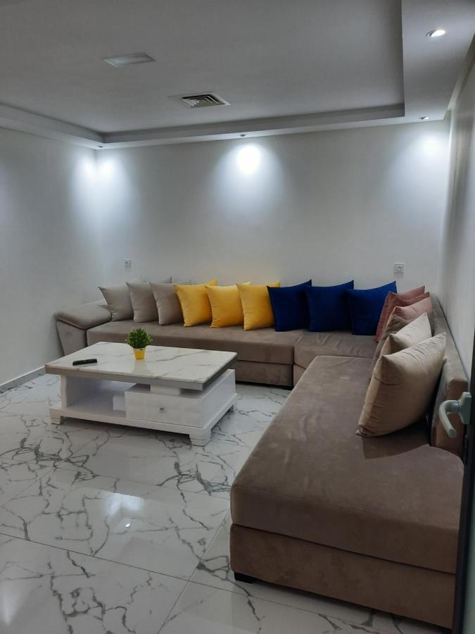 appart hotel puerto marino Al-Ḥoseyma Esterno foto