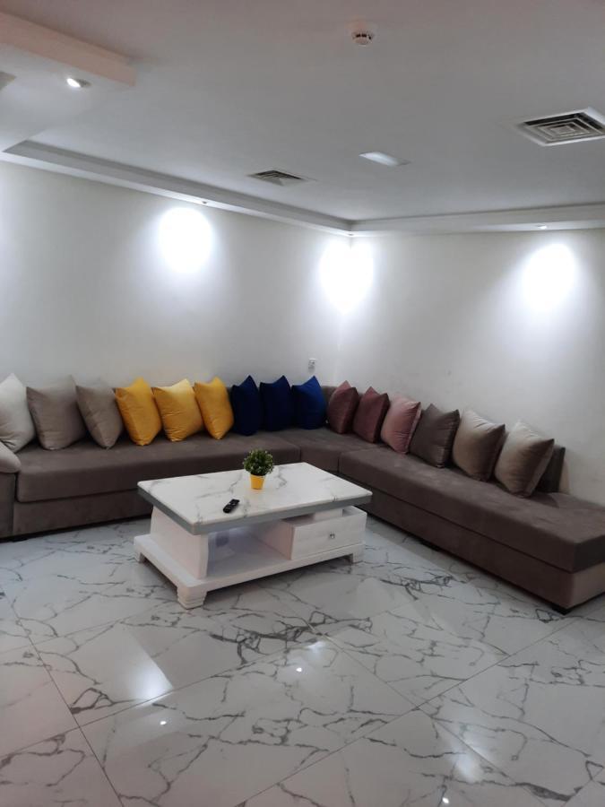 appart hotel puerto marino Al-Ḥoseyma Esterno foto