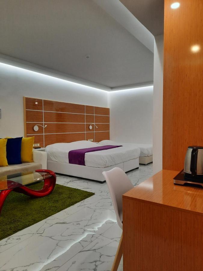 appart hotel puerto marino Al-Ḥoseyma Esterno foto