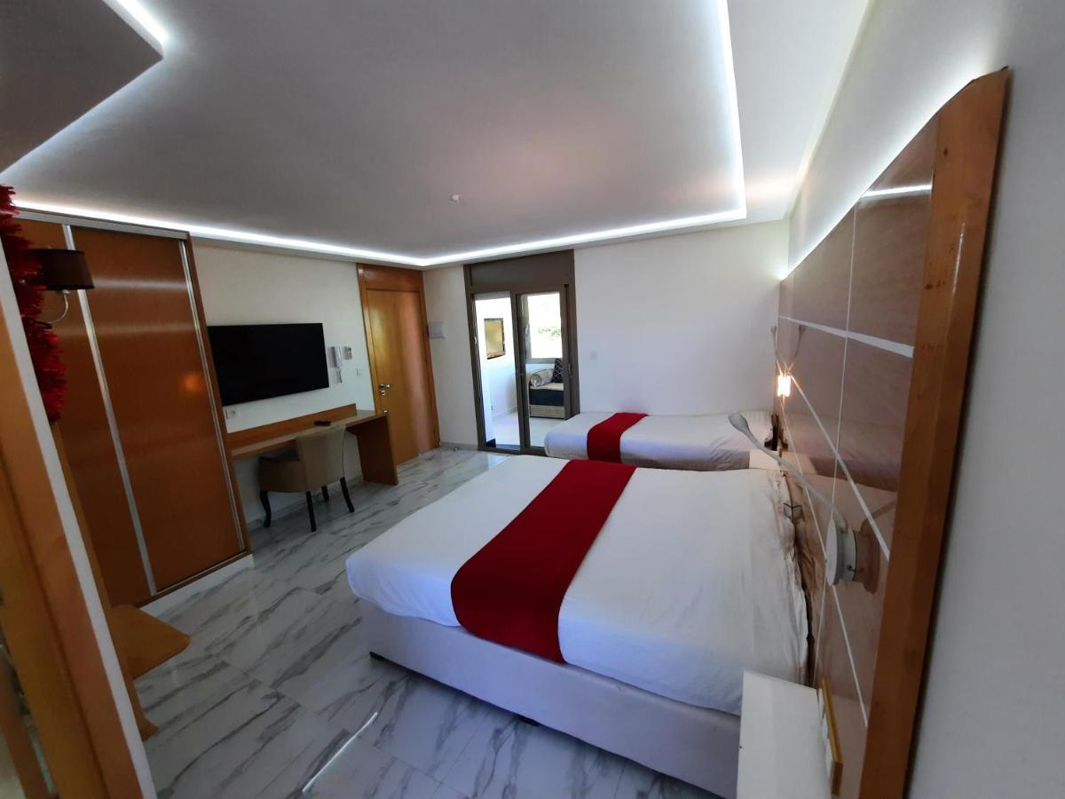 appart hotel puerto marino Al-Ḥoseyma Esterno foto
