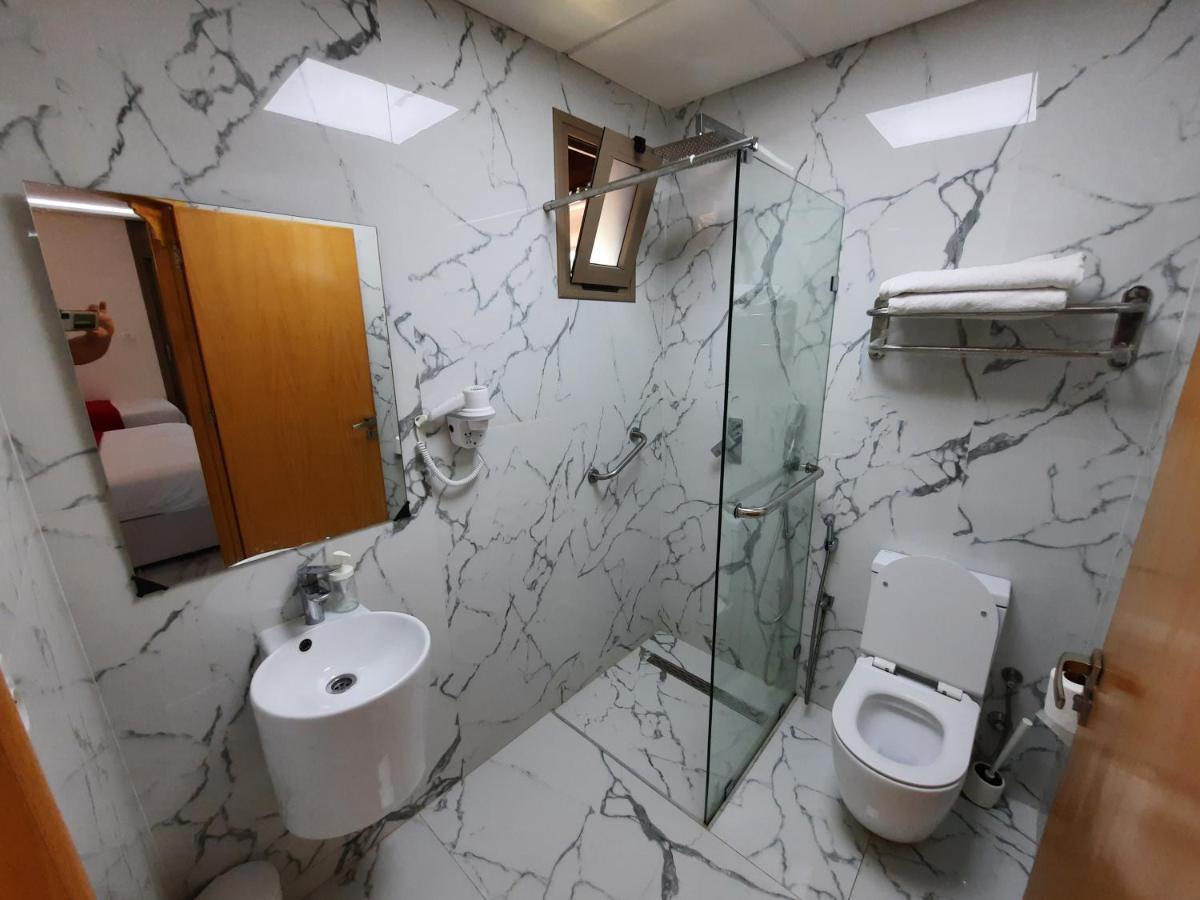 appart hotel puerto marino Al-Ḥoseyma Esterno foto