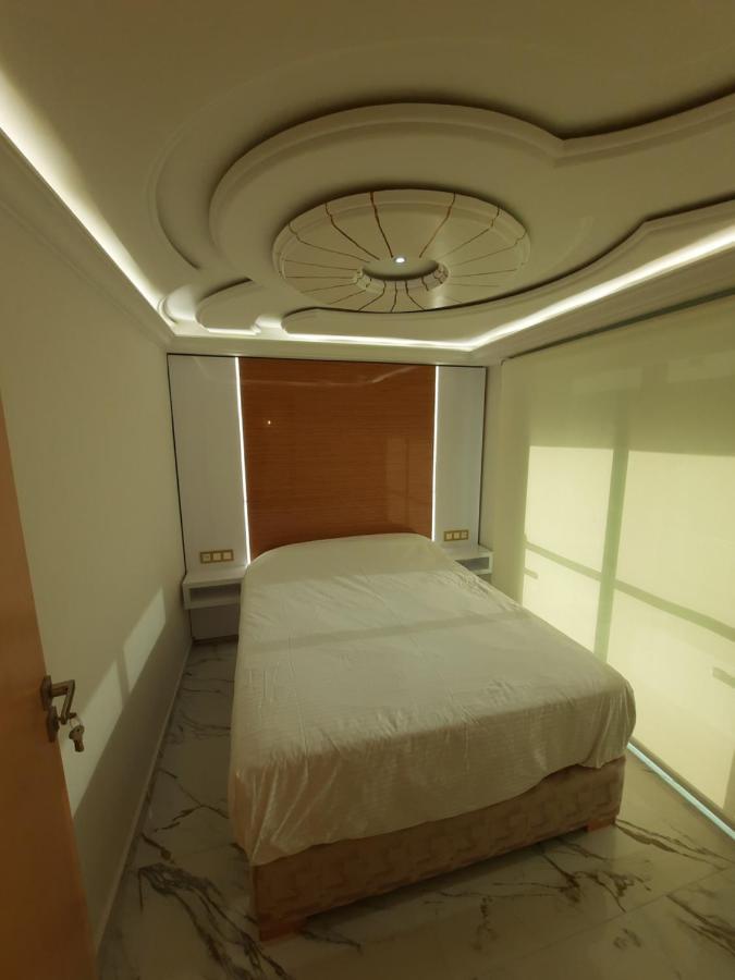 appart hotel puerto marino Al-Ḥoseyma Esterno foto