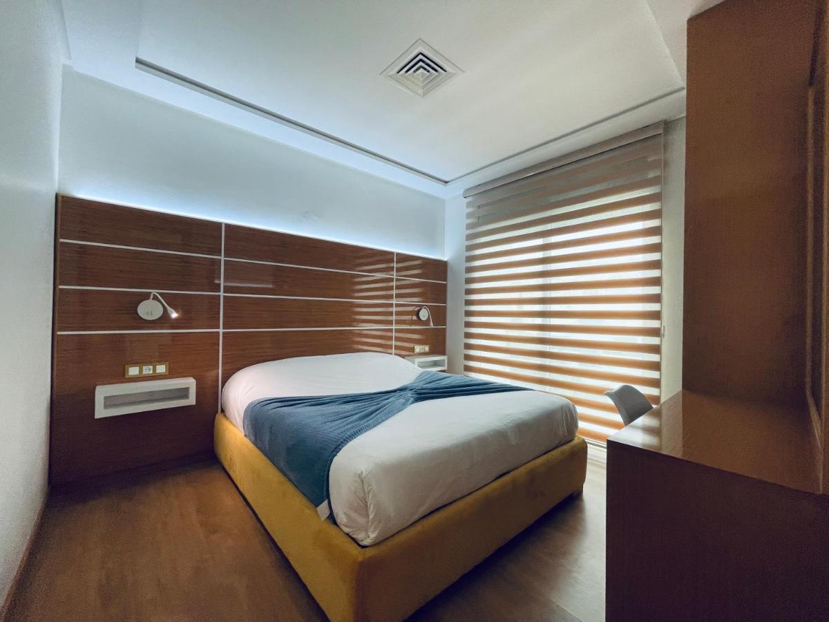 appart hotel puerto marino Al-Ḥoseyma Esterno foto