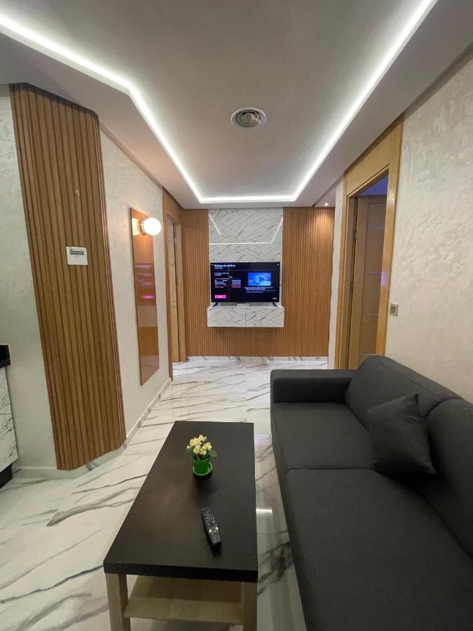 appart hotel puerto marino Al-Ḥoseyma Esterno foto
